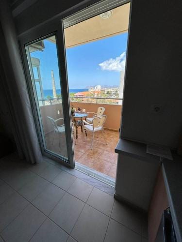 Fougaro Apartments Hotel in Chania