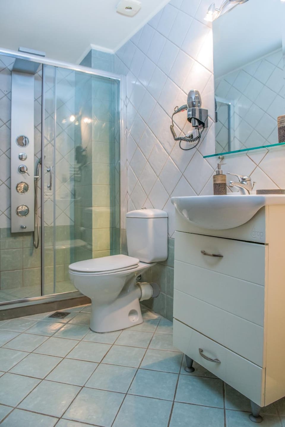 Pilot Lux Apartment Hotel in Chania