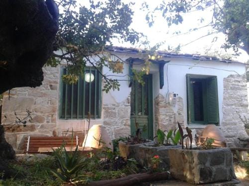 Stoneworld Lodge in Icaria