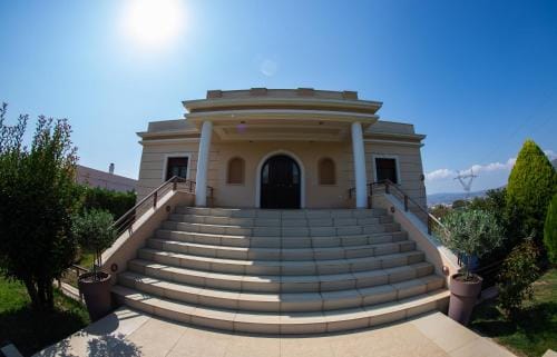 Luxury Villa Thea Hotel in Volos