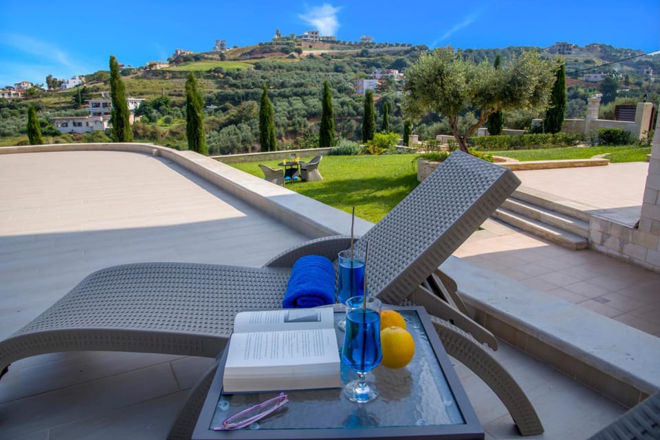 Casa Leone Suites Hotel in Crete