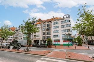 Huswell - Bright   Stylish Apartment with Balcony Hotel in Knokke-Heist