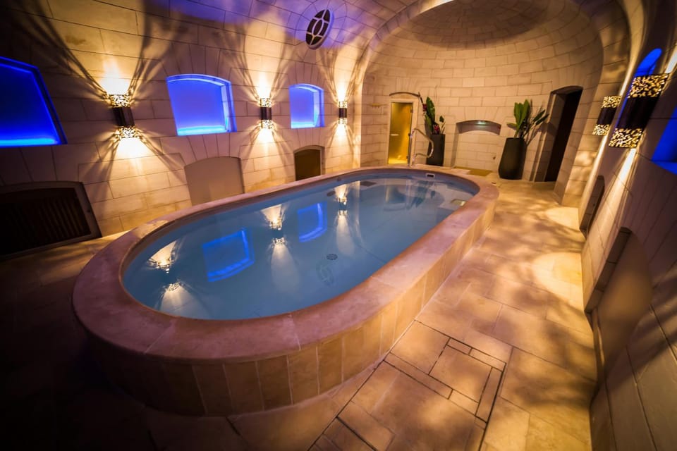 Hot spring bath