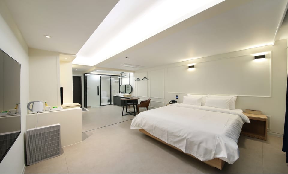 Nine Tree Drive in Hotel Motel in South Korea