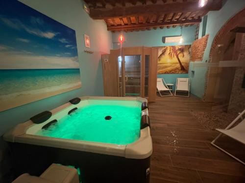 UGO Luxury Rooms Hotel in Lucca
