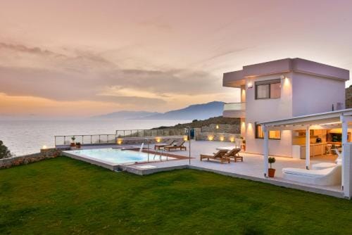 Delfini Villas 1, 2, 3, 4, 5, 6 - Kalamaki Hotel in Crete
