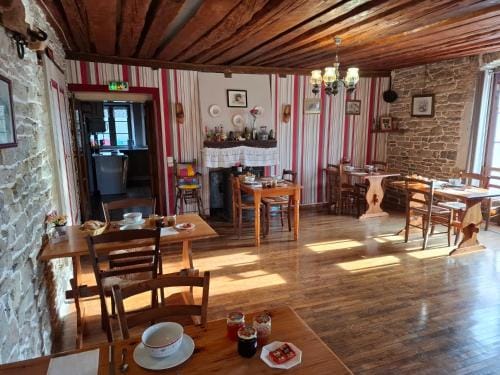 Auberge du tilleul chambres de campagne dans la region lacs et cascades Hotel in Jura