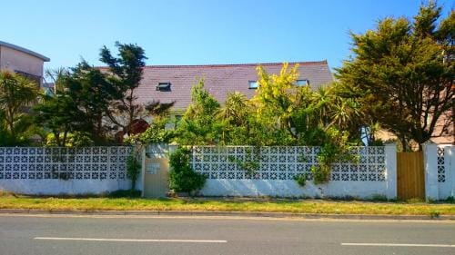 The Blue Palms - Fistral Beach Lodge in Newquay