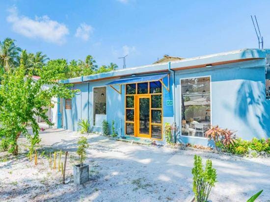 Evelyaa Guest House Hotel in Maldives