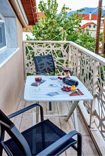 Lazy Lizard Hotel in Kavala, Greece