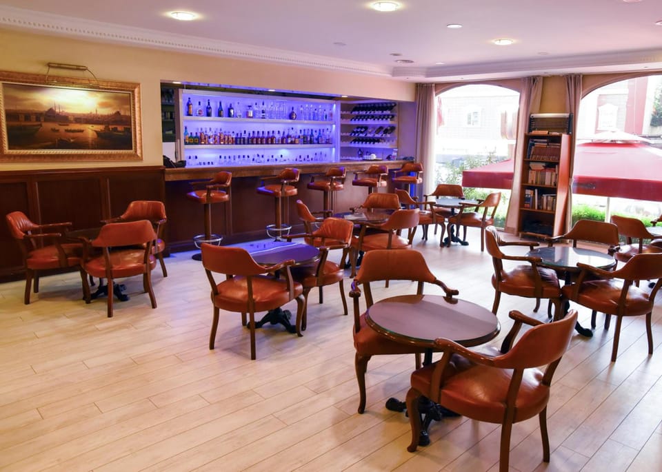 Bar/lounge