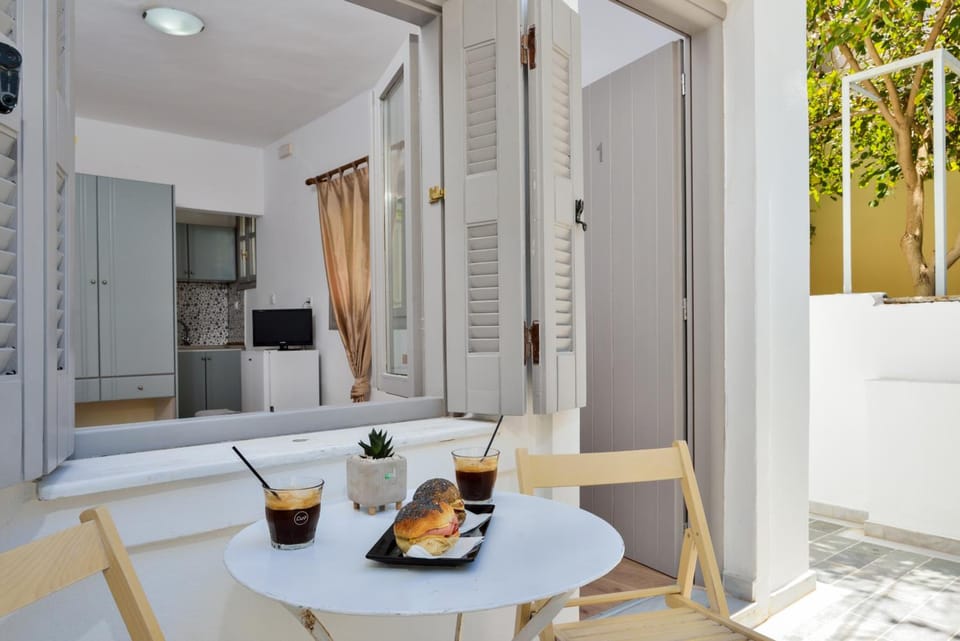 Urban Studios Manos Inn in Chania