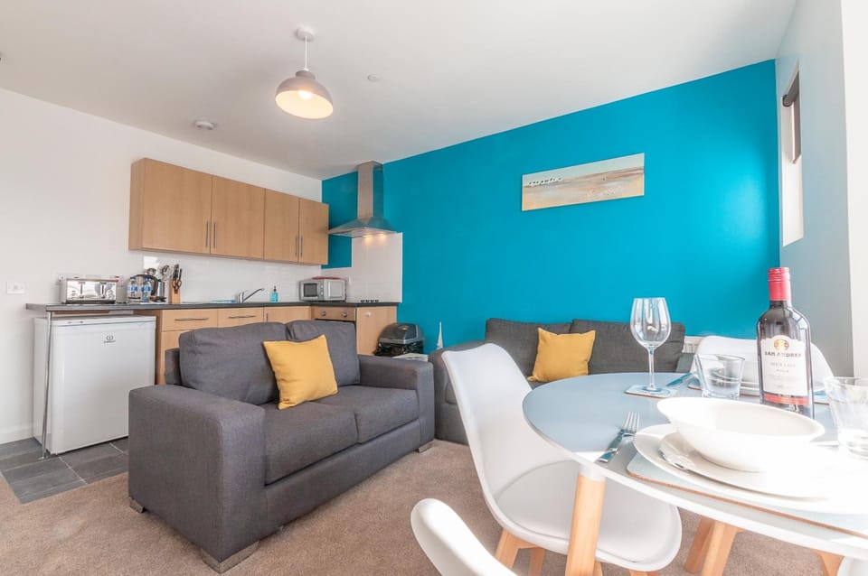 Five Way Apartments Hotel in Paignton