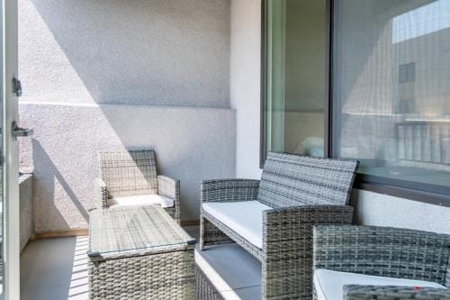 Luxury 2 Bedroom 2 Bathroom Residence With Fitness and Outdoor Pool Hotel in West Hollywood