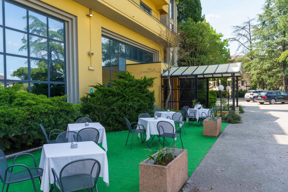 Hotel Cristallo Hotel in Bastia Umbra