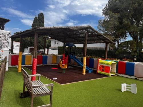 Crown Apartments with Sea View Hotel in Sitio de Calahonda