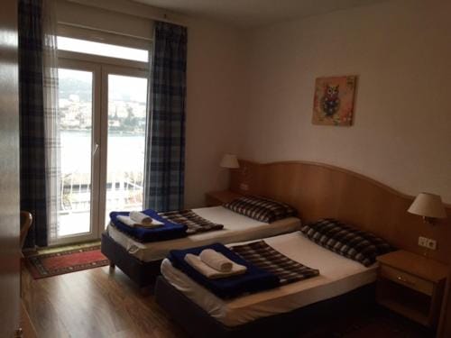 Main Bus Terminal Rooms Hotel in Dubrovnik