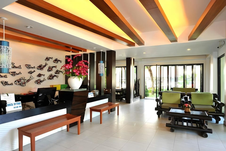 Baan Karon Resort Hotel in Phuket