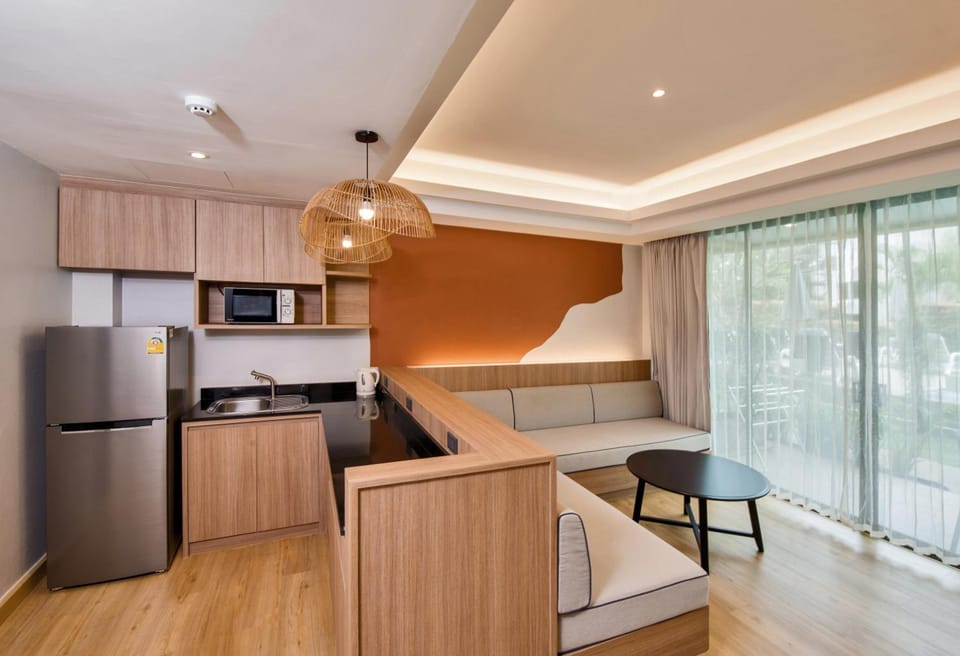 Baan Karon Resort Hotel in Phuket