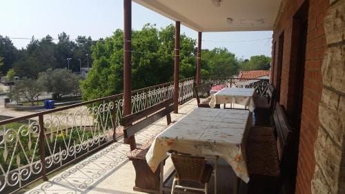 Guesthouse Neven Paklenica Hotel in Seline