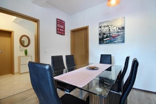 Vukosav Family Apartments and Rooms Hotel in Dubrovnik