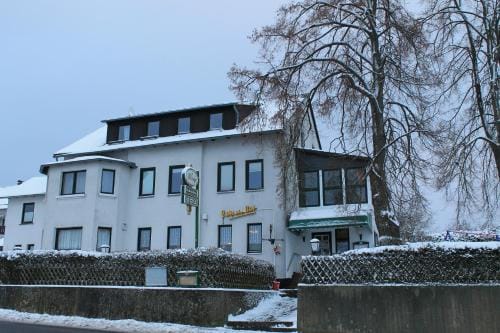 Gasthaus Waldschlosschen Inn in Hesse