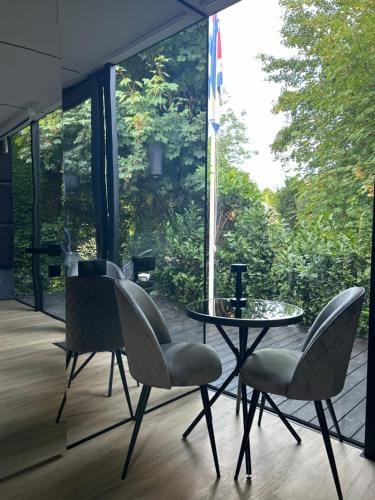Spiegelhuisje aan zee Lodge in Burgh-Haamstede