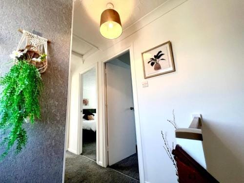 Modern Private Rooms in Central Milton Keynes Hotel in Milton Keynes