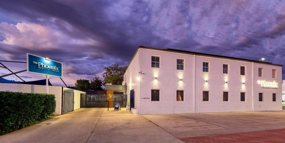 The Phoenix Artesian Spa Resort and Accommodation Motel in New South Wales
