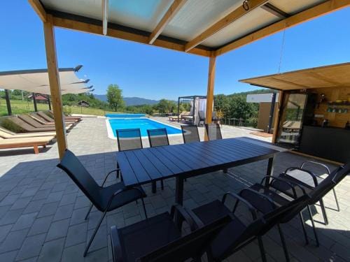 LaLuna Houses Hotel in Serbia