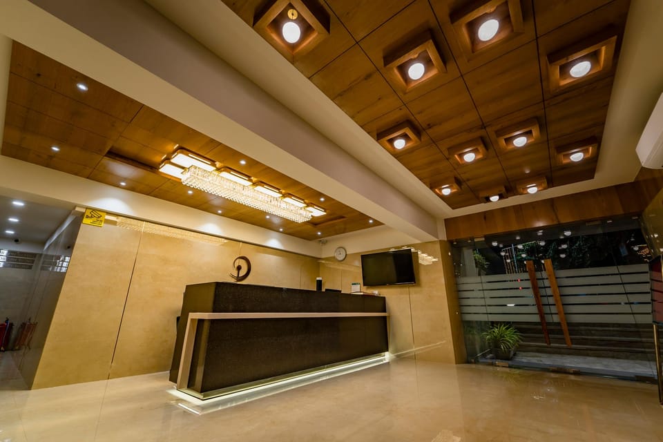 Hotel Pleasant Lake Hotel in Ahmedabad