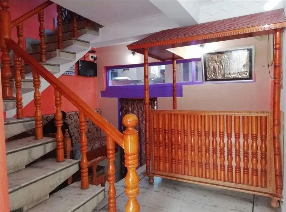 Hotel TAUHURA  Hotel in India