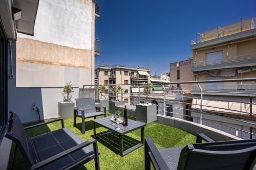 Bliss Luxury Apartments Hotel in Athens