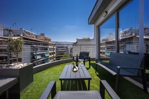 Bliss Luxury Apartments Hotel in Athens