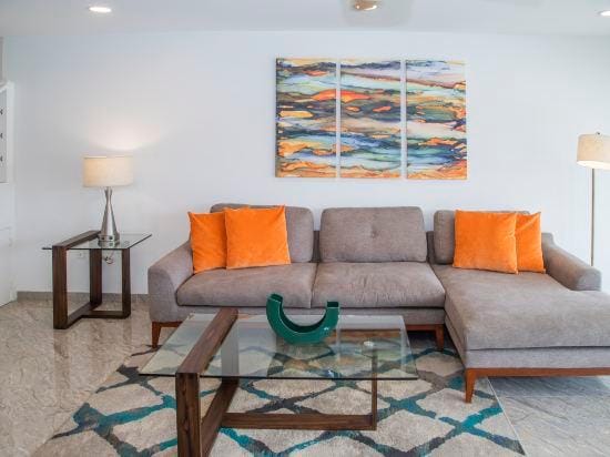 Blue Luxury Properties Hotel in Jolly Harbour