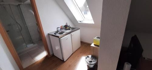 Biberach-Riss-Zimmer-frei, Einzel-Zimmer Bad Kuche Hotel in Baden-Württemberg