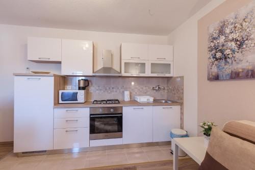 IRIS Room & Apartment Hotel in Lika-Senj County