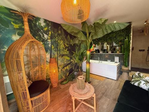 Lodge de la Jungle avec Spa Hotel in Île-de-France