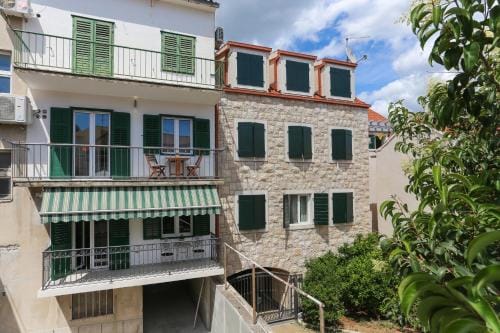 Luxury Rooms Dino Hotel in Split