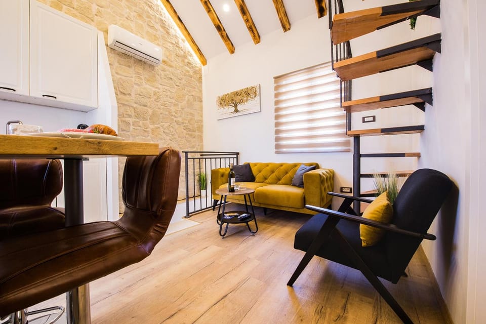 Reval Luxury Stone house apartments**** Hotel in Split