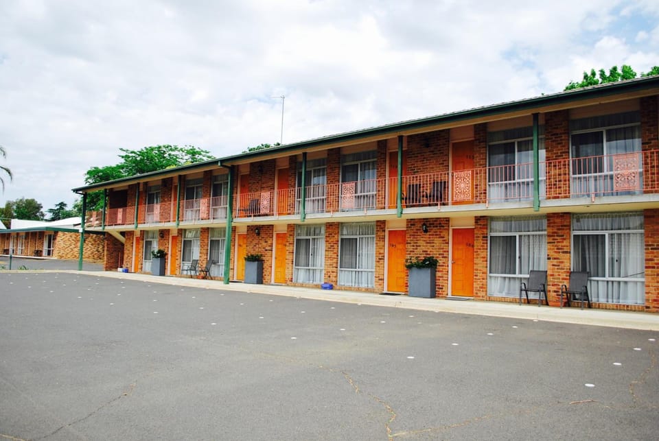 Cascades Motor Inn Motel in Dubbo