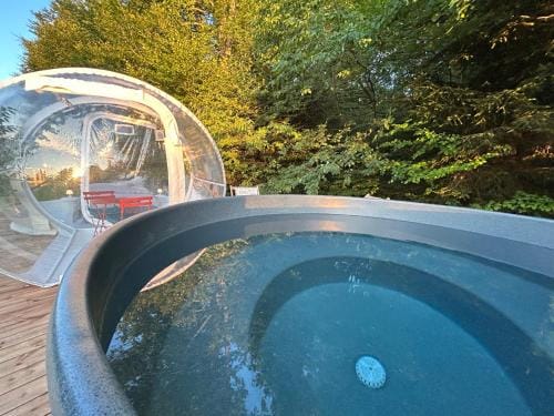 La bulle lunaire ORIANA Hotel in Switzerland