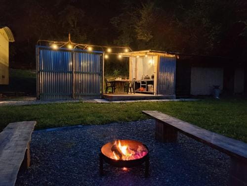 Tiny House at Villa Ariola Lodge in Province of Massa and Carrara