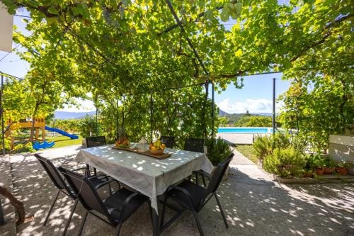 Family House Gata Hotel in Split-Dalmatia County