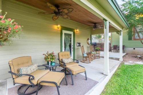 Agape Cottage Hotel in Fredericksburg