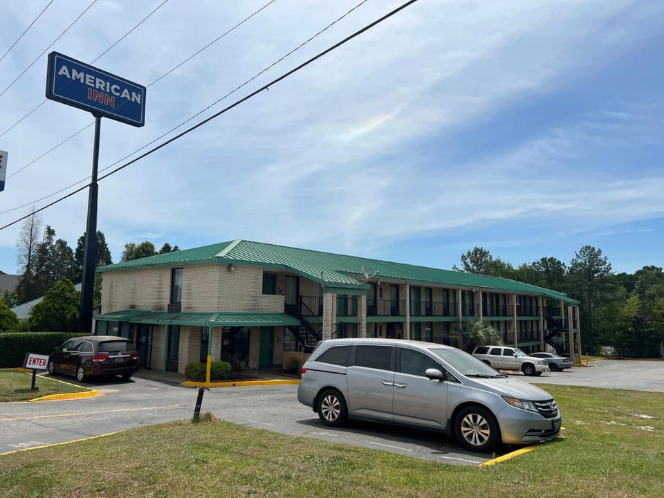 American Inn Columbia Motel in Columbia