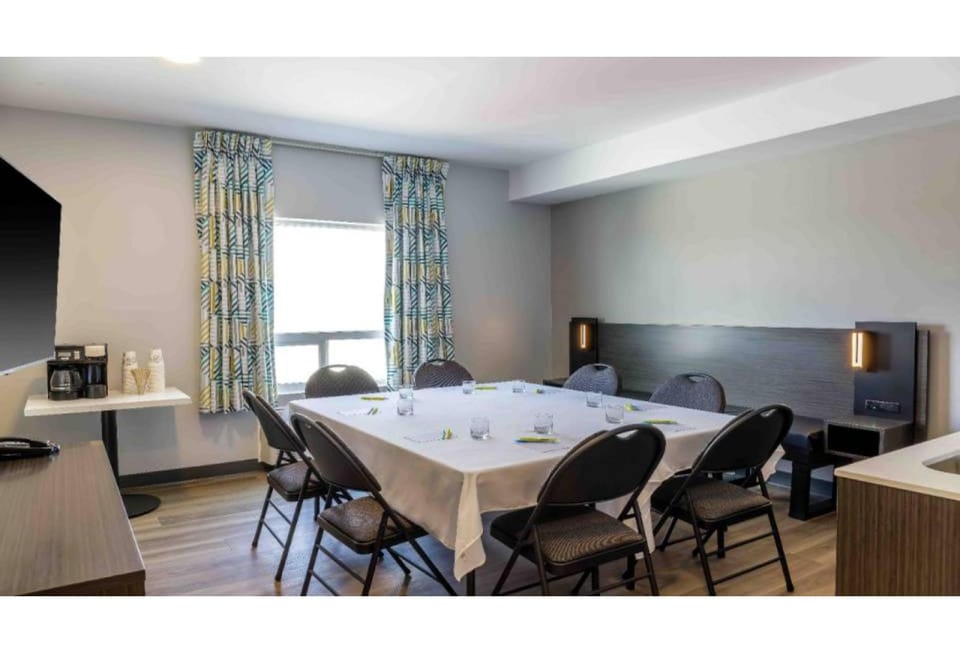 Studio 6 Hornepayne, ON Hotel in Ontario