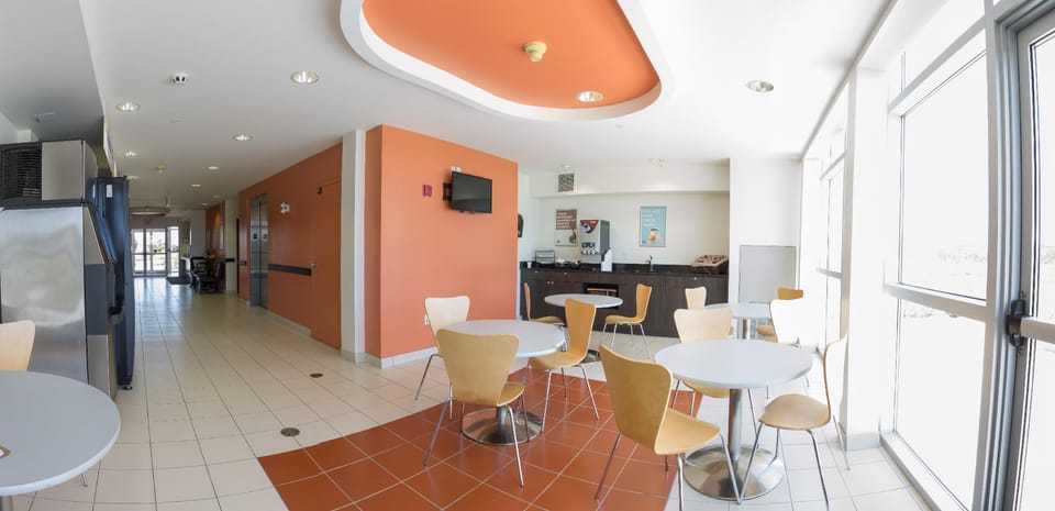 Motel 6 Kingston, ON Hotel in Kingston