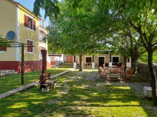Kuca za odmor Dolovi Hotel in Šibenik-Knin County, Croatia