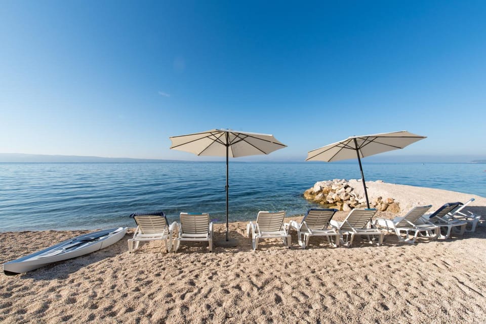 Beachfront Apartments Zanic Hotel in Podstrana